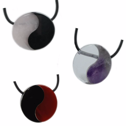 Les pendentifs yin et yang